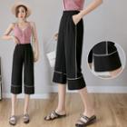 High-waist Contrast Trim Capri Pants
