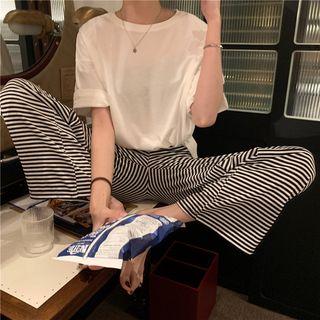 Plain Elbow-sleeve T-shirt / Striped Wide Leg Pants