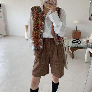 Plain Shirt / Bobble Buttoned Vest / Plaid High-waist Shorts
