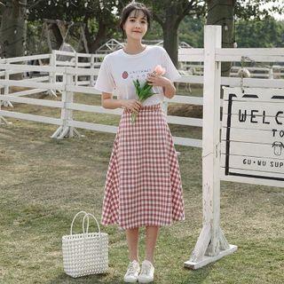 Short-sleeve Print T-shirt / Gingham Midi A-line Skirt / Set