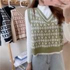 Semi High-neck Long-sleeve Knit Top / V-neck Argyle Vest