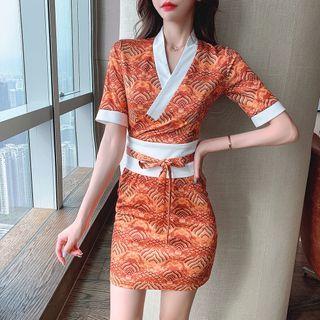 Short-sleeve Patterned Mini Sheath Dress