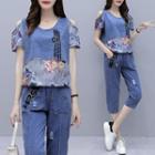 Set: Short-sleeve Paneled Blouse + Capri Jeans