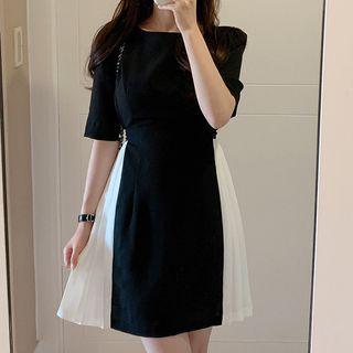 Pleated Panel Short-sleeve Midi A-line Dress