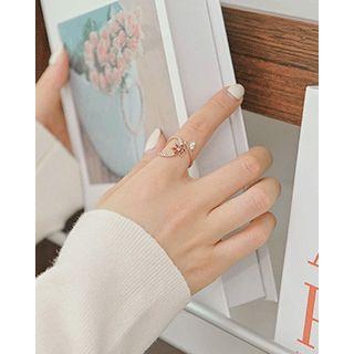 Rhinestone-flower Spiral Ring