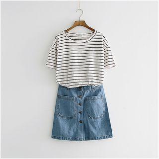 Pocket-accent Buttoned Denim Skirt