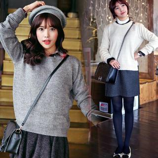 Round-neck Colored Sweater