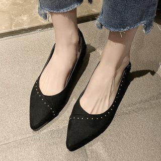 Rivet Pointed Low-heel Pumps