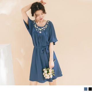 Short Sleeve Floral Embroidered Chiffon Dress