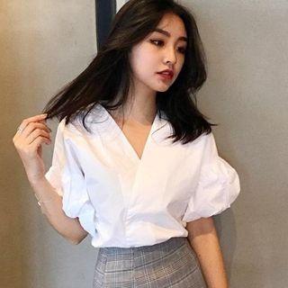 Short-sleeve V-neck Shirt White - One Size