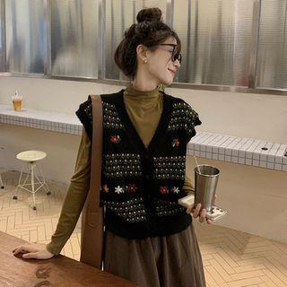 Floral Sweater Vest / Mock-neck T-shirt / Midi A-line Skirt