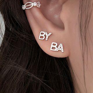 Lettering Asymmetric Ear Stud