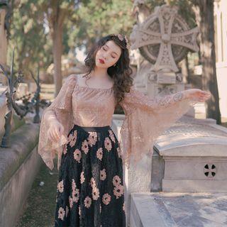 Lace Square-neck Long-sleeve Cropped Blouse