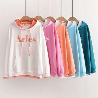 Lettering Hoodie / Rabbit Embroidered Distressed Tapered Jeans / Set