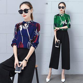 Set: Printed Elbow Sleeve Chiffon Blouse + Cropped Wide Leg Pants