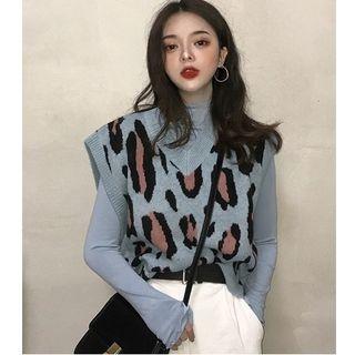 Turtleneck Long-sleeve Top/ Leopard Patterned Sweater Vest