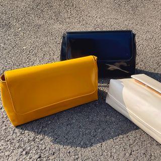 Flap-over Clutch With Strap