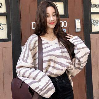 Zebra Patterned V-neck Sweater As Shown In Figure - One Size