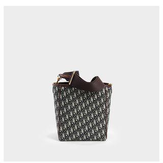 Set: Lettering Bucket Bag + Pouch