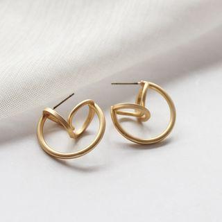 Asymmetric Metal Stud Earring