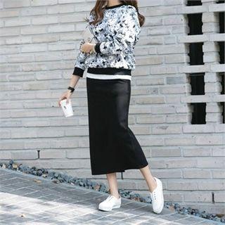 Set: Floral Pattern T-shirt + Band-waist Slit-back Skirt