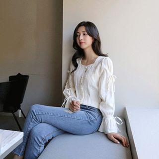 Tie-sleeve Lace-trim Blouse