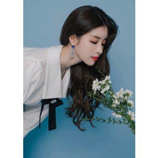 Wide-collar Pintuck Blouse