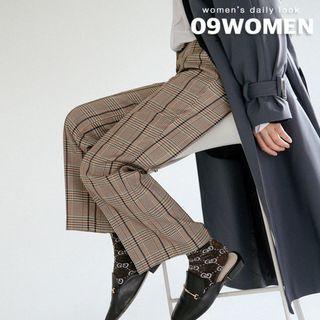 Plus Size Band-waist Plaid Pants