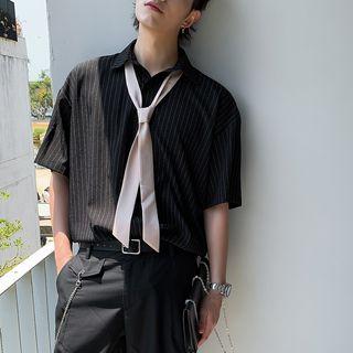 Short-sleeve Tie-accent Shirt