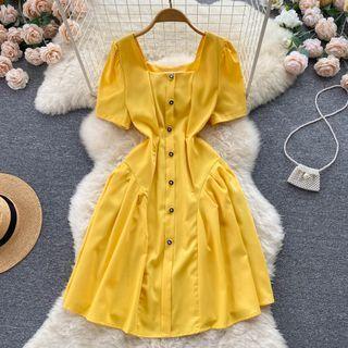 Short-sleeve Square-neck Plain Pleated Dress