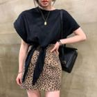 Short-sleeve Wrap Cropped T-shirt / Leopard Print Mini Pencil Skirt