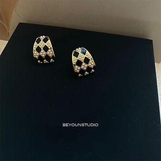 Argyle Alloy Earring E623 - 1 Pair - Argyle - Black & Gold - One Size