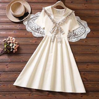 Short-sleeve Plaid Trim A-line Dress