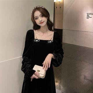 Square-neck Bow Velvet Midi A-line Dress Black - One Size