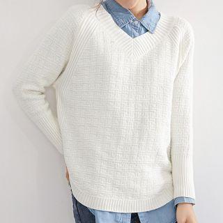 V-neck Scoop Hem Knit Top Beige - M