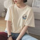 Swan Embroidered Short-sleeve T-shirt