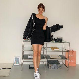 Set: Zip-up Oversized Hoodie + Sleeveless Mini Dress