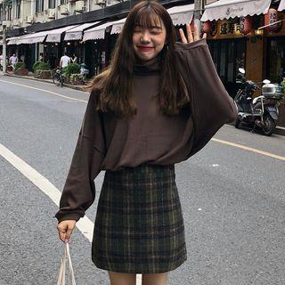Long-sleeve Mock-neck T-shirt / Plaid Mini A-line Skirt