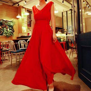 Sleeveless Open-back A-line Maxi Dress