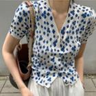 Short-sleeve Floral Print Knit Top Blue Floral - White - One Size