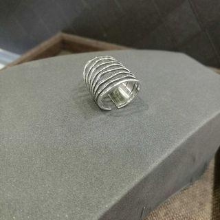 Wide Cutout Open Ring J902 - One Size