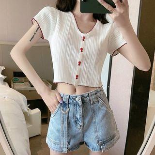 Button Short-sleeve Knit Top / Denim Shorts