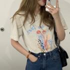 Short-sleeve Print T-shirt Flowers - Beige - One Size