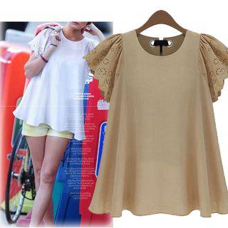 Perforated Scallop Trim Short Sleeve T-shirt