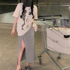 Short-sleeve Printed T-shirt / Side-slit Midi Pencil Skirt