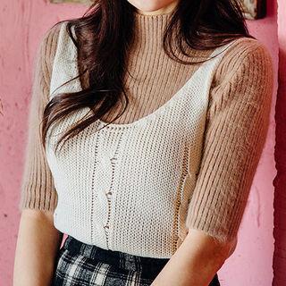 Scoop-neck Sleeveless Cable-knit Top