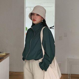 Stand-collar Raglan Windbreaker