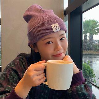 Appliqued Knit Beanie Purple - M