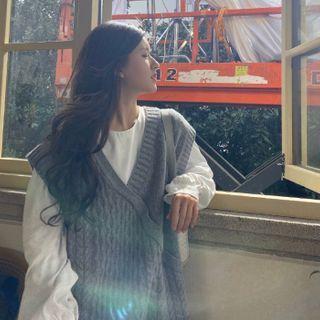 Long-sleeve Plain Top / Cable Knit Sweater Vest