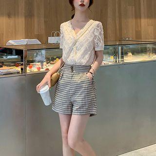 Short-sleeve V-neck Lace Blouse / High-waist Gingham Shorts